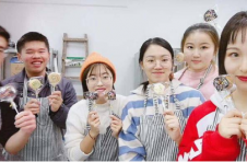 “厨房少女”求职记：拒绝药明康德去国企，线下线上盯住“专业”