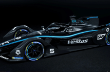 梅赛德斯EQ Formula E车队改用全黑基础涂装