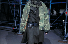 拉夫·西蒙斯（Raf Simons）将重新发行100封存档时尚精选给收藏家