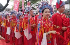 爱满申城·醉美枫泾 第十六届“吴跟越角”枫泾水乡婚典隆重举行