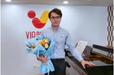 细致讲解事半功倍，超级陪练课让家长竖起大拇指