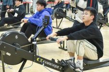 校园刮起“时尚体育风”，千余名大学生角逐“陆上行舟”