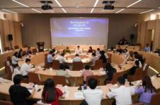 在同济这个研讨会上，与会专家共话“新时代戏曲育人”