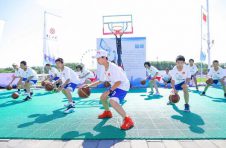 北京冬奥组委首创的“奥林匹克徽章文化周”活动启动