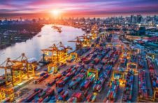 2021年上海新造集装箱出口数量与货值实现双增