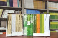 七版修订，几代学者接续“锻造”精品教材