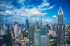上海出台助企业促发展政策 涉及退税减租稳岗等
